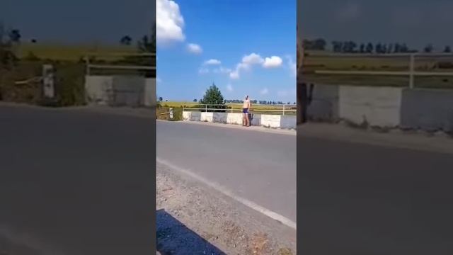 Смотрите как могу😎

В следующий раз все таки лучше прыгать в воду