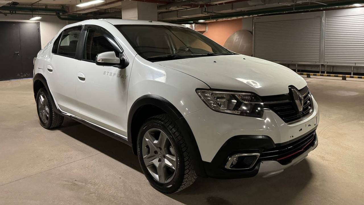 Renault Logan; 1,6 MT; 2019; Белый