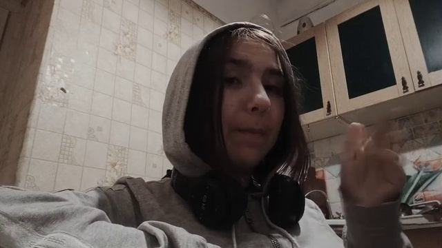под кофи с колѣй пытается говорить про одну тему: социальная жизнь.