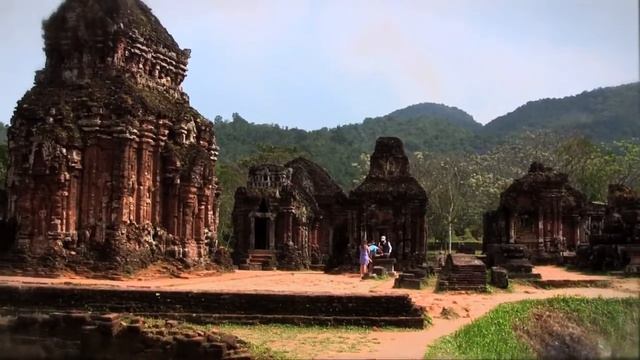 The Hoi An Chic Resort  - A Green Retreat in the Rice Paddies (HD)