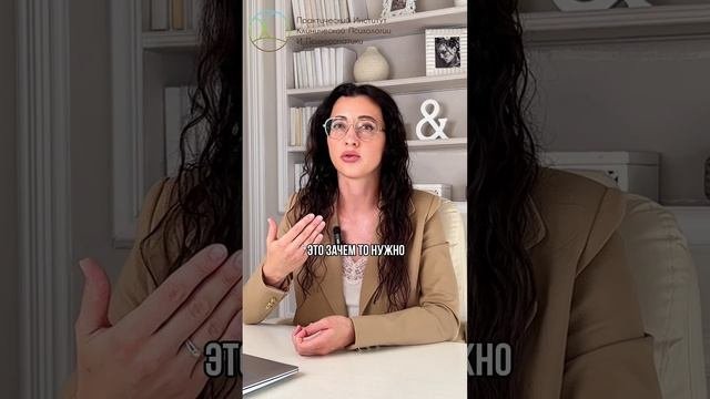 Почему люди выбирают верить картам Таро и астрологии