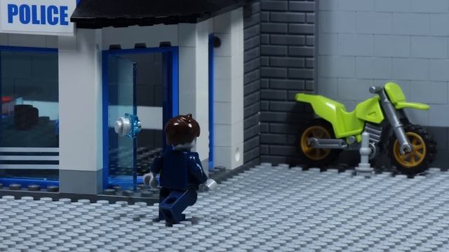 Lego City Hospital Emergency Escape