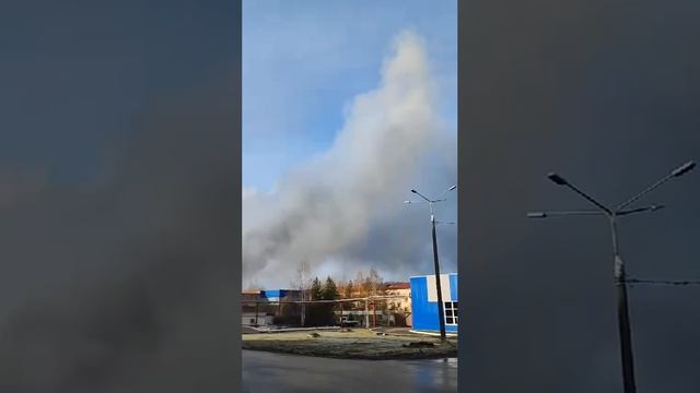 🔥В Подмосковье пожар на территории НИИ в Хотьково🔥