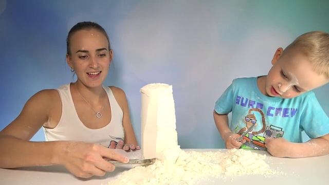 ЧЕЛЛЕНДЖ МУЧНАЯ БАШНЯ! Вызов Принят! Новый Челлендж FLOUR TOWER CHALLENGE! Игры для Детей