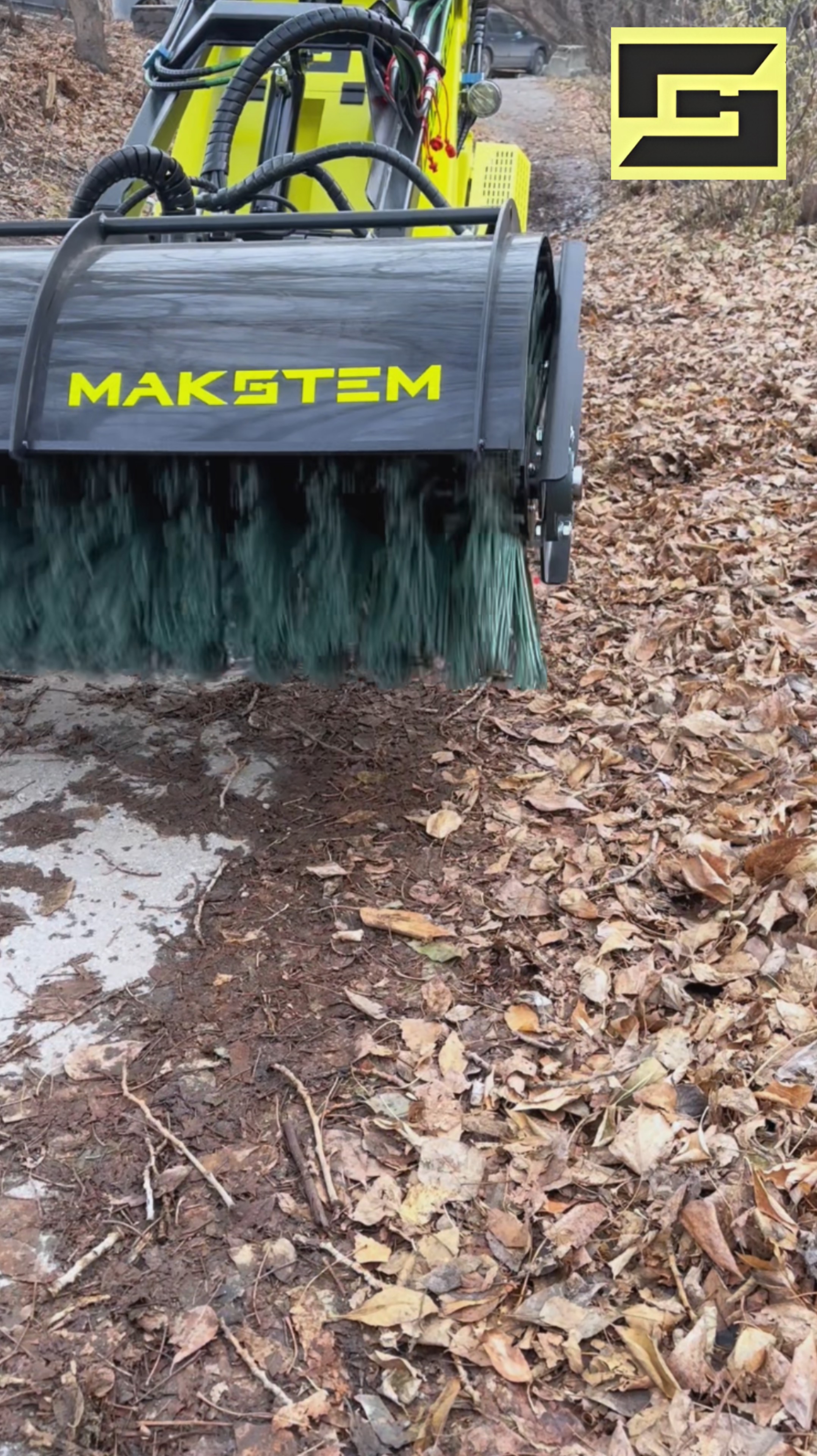 Щетка ❯ Мини-погрузчик ❯ МАКСТЕМ ❯ навесное оборудование