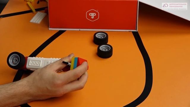 Знакомство с конструктором Tinkamo Tinker Kit. Видеоурок №1. Машинка на радиоуправлении