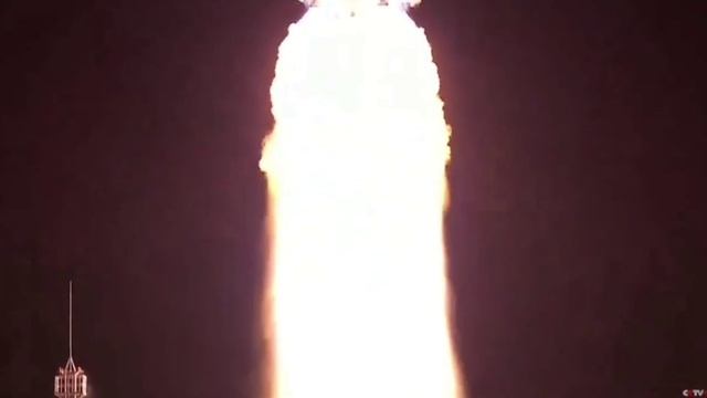 🇨🇳🚀В Китае прошёл успешный запуск ракеты «Шэньчжоу-19». На борту находятся три человека🔽🔽🔽