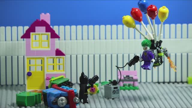 Lego Batman Vs Joker Train Robbery Balloon Escape