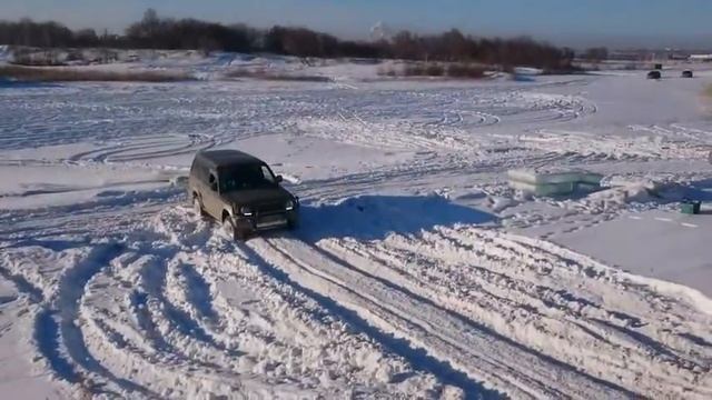 Покатушки по бездорожью на pajero и ниве