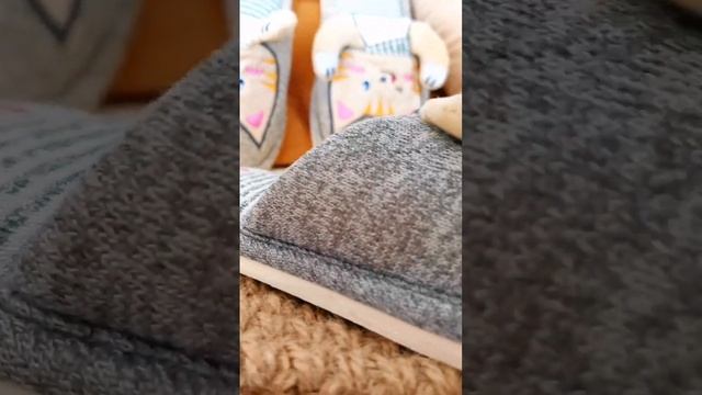 Детские домашние тапочки с кошечками