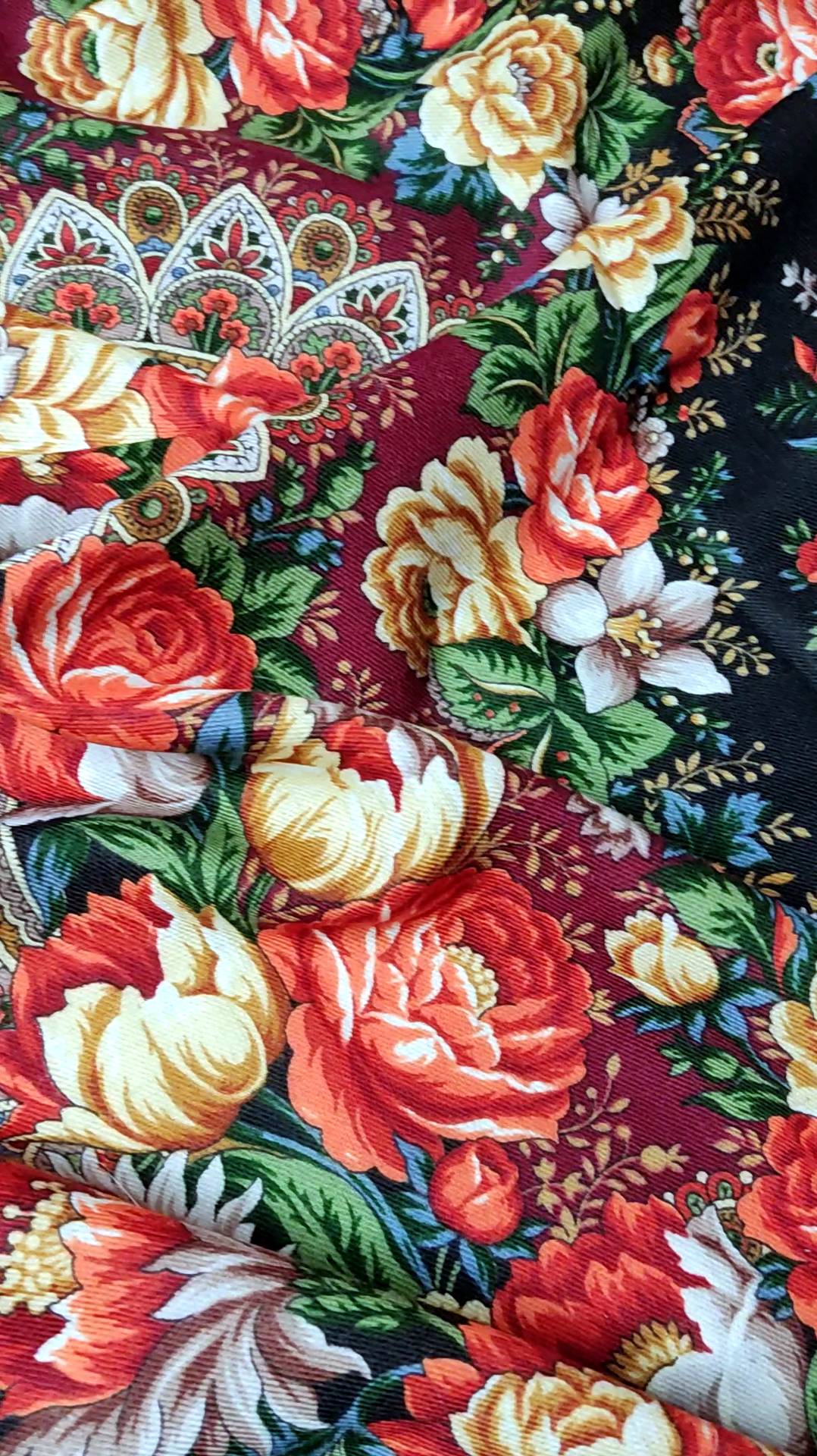 Павловопосадский платок «Цветочные бусы» 1797-18