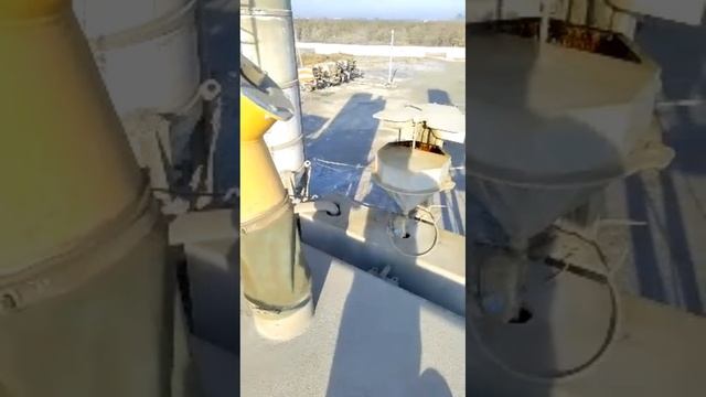 На мачте ⛵ БЕТОННОГО ЗАВОДА