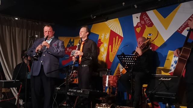 Toots Tielemаns "Bluesette" 
Alex Sorokin ,Mikhail Blinkov & Band