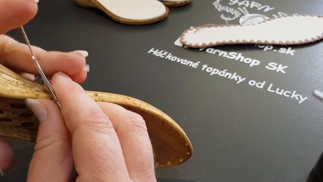 Háčkované topánky - korková podrážka