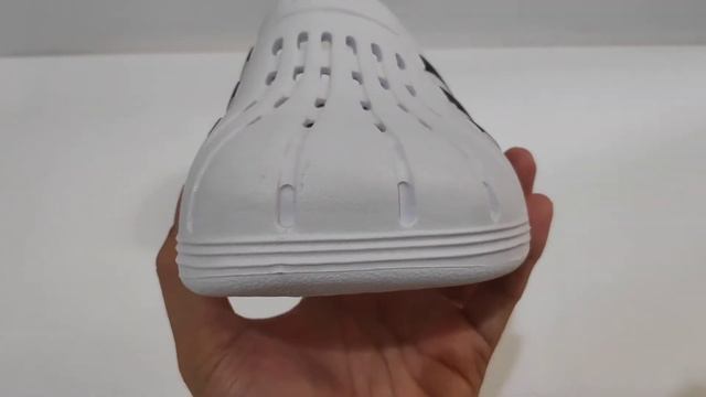 Quick Look : Adidas Adilette Clogs