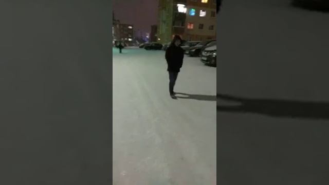 С завязанными глазами