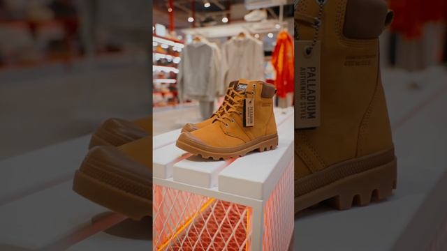 Рыжие и неубиваемые ботинки… и мы не про Timberland! О каком бренде идет речь?