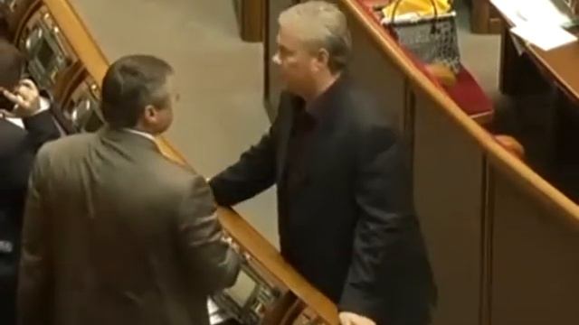 УНТ Янукович та парламент