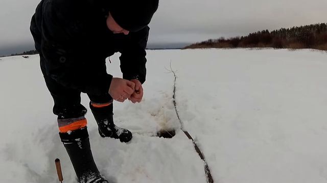 Зимний налим тычками. Первая проверка.