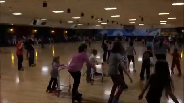 EXTREME ROLLER SKATING VLOG | Катаемся на Роликах ВЛОГ