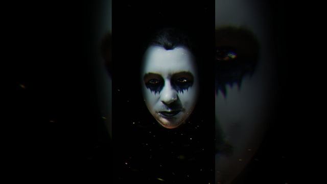 Мэшап спецом к Хэллоуину.