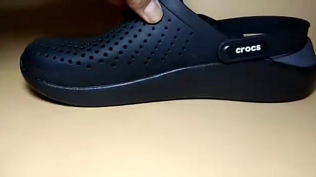 Crocs LiteRide Clog unisex Sandals in Pakistan have a look on it.
