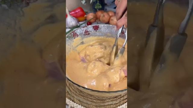 Хрустящие стрипсы с бомбическим соусом 🍗