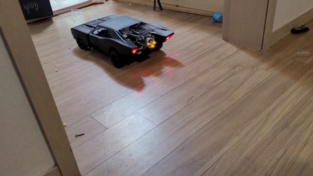 the batman batmobile rc hotwheels 1:10  smoke  test