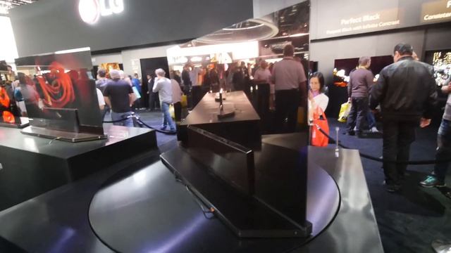 LG Signature 77" 4K OLED TV bemutató videó