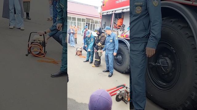 У ДЕТЕЙ И МИЛАНЫ БЫЛО ЗНАКОМСТВО С ПОЖАРНЫМИ.👨🚒🚒🔥