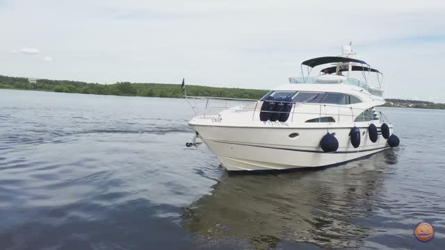 NaVode мега ухоженная яхта Fairline Squadron 58