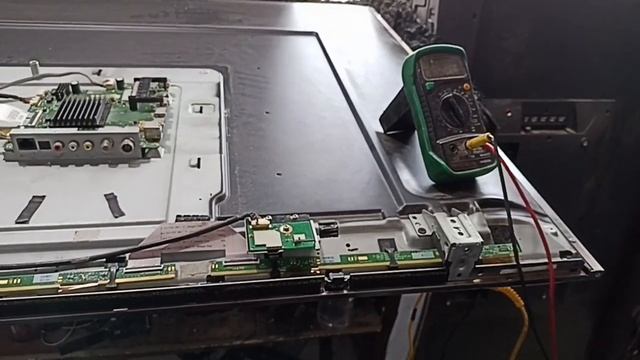 What is the problem with  Mi 55 43 65 inch 4k LED TV?  light on the screen but there is no display.