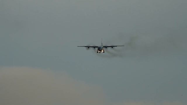 АН-12 СибНИА посадка Угольный Чукотка Antonov 12 landing at Chukotka