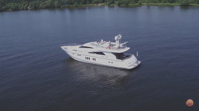 NaVode огромная лодка 24 метра Fairline Squadron 74