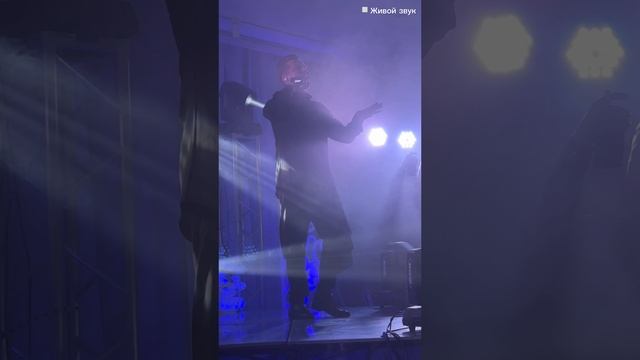 Очень трогательный Первый танец на свадьбе. Поёт вживую