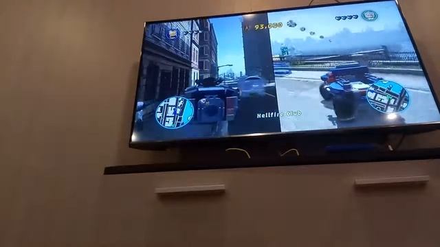 Мы с другом играем в ps 4