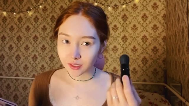 делаем милый макияж со стразами
