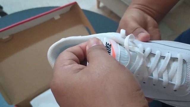 Unboxing the Nike Court Vintage Womens sneakers