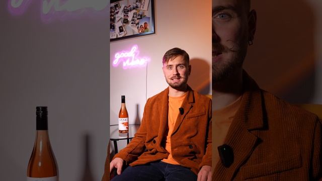 😋Любишь вина послаще?
Тогда это низкоалкогольное полусладкое вино из рубрики #винныйfoodyator тебе