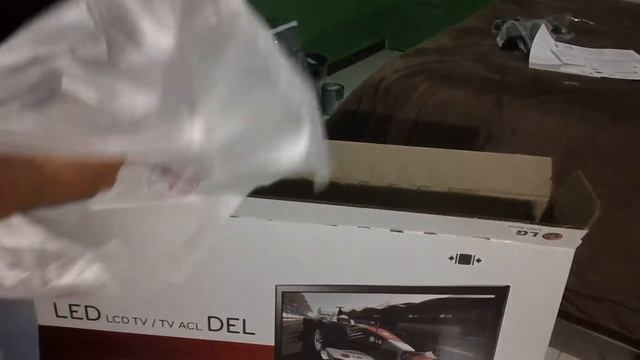 #Unboxing - TV LG LED LCD 32" "LS34"