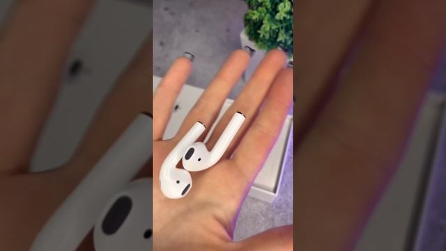 Наушники AirPods