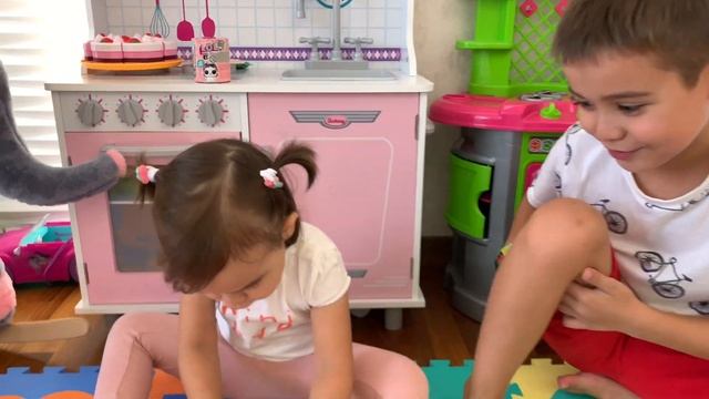 как мы играли дома/how we played at home обзор игрушек игры раннее развитие детей early childhood