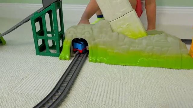 Томас и Его Друзья Паровозик Томас Видео Для Детей Побег от Стихии Trains Toys Thomas and Friends