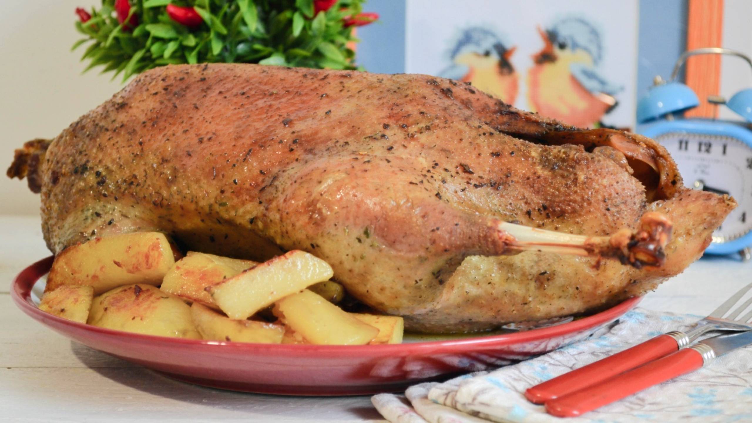 ГУСЬ в духовке целиком. как приготовить гуся с картошкой и яблоками на праздничный стол?