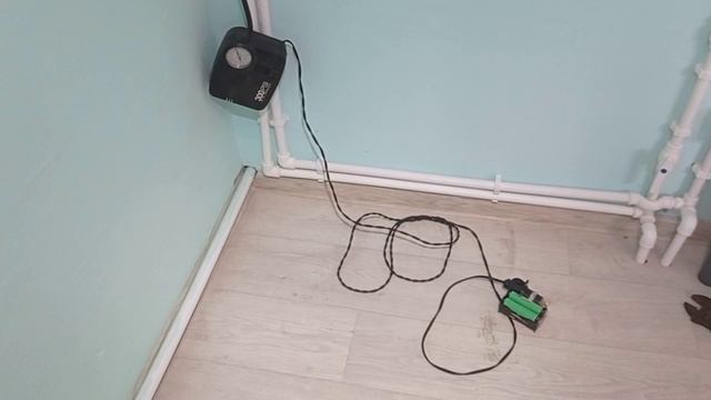 ОПАСНО! НЕ проверять так водонагреватели! Самодельный опрессовщик для поиска дыр в водопроводе