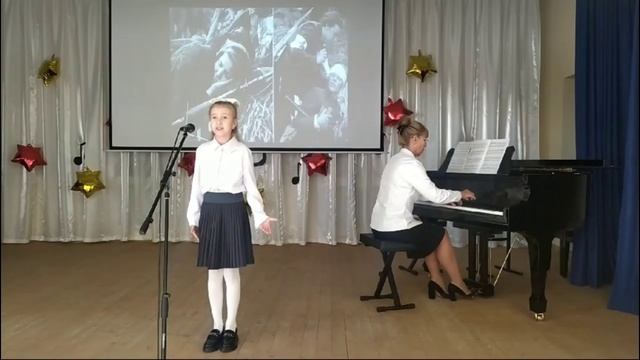 Зык Злата, 10 лет, г. Сураж. Номинация «Выразительное чтение поэзии».