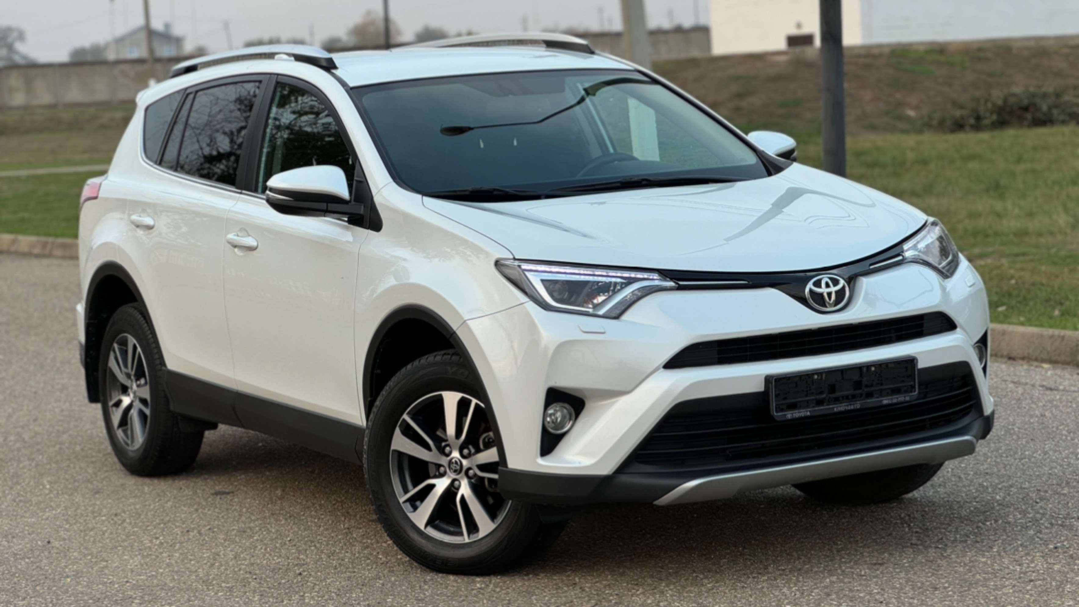 Toyota RAV4 2019 год! СОСТОЯНИЕ НОВОГО! 1 ХОЗ! БЕЗ ДТП! РОДНОЙ ПРОБЕГ 65 Т.КМ! МЕСТНОЕ АВТО!