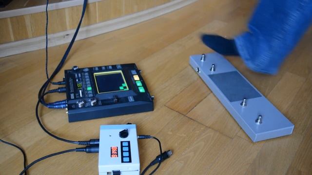 Foot-PedalBoard  + МидиКонт-81 + Korg Kaossilator