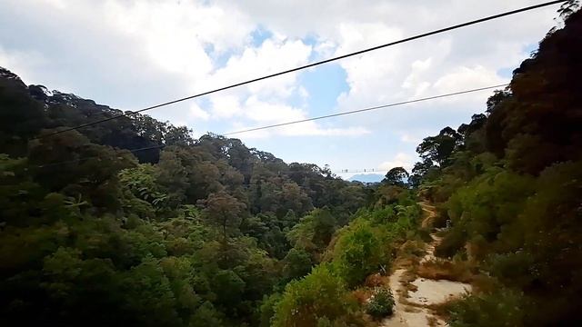 Naik Keranjang Sultan, Sensasi Menikmati Pemandangan Gunung Patuha Di Ketinggian 70 Meter