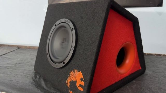 DL Audio Piranha 6,5A (Сверхкомпактный активный сабвуфер)